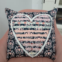 Load image into Gallery viewer, Peekaboo Heart Pillow Kit with PDF Pattern
